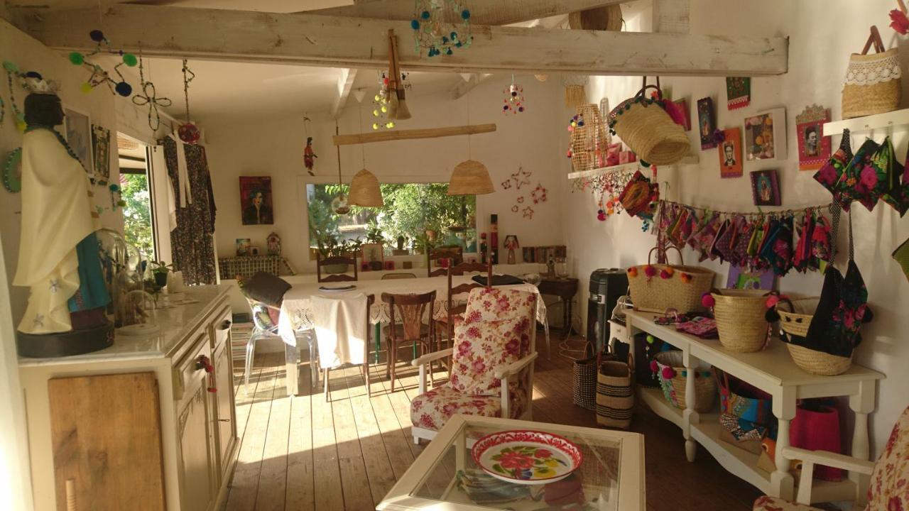 B&B La Terre Brulee Aigues-Mortes Εξωτερικό φωτογραφία