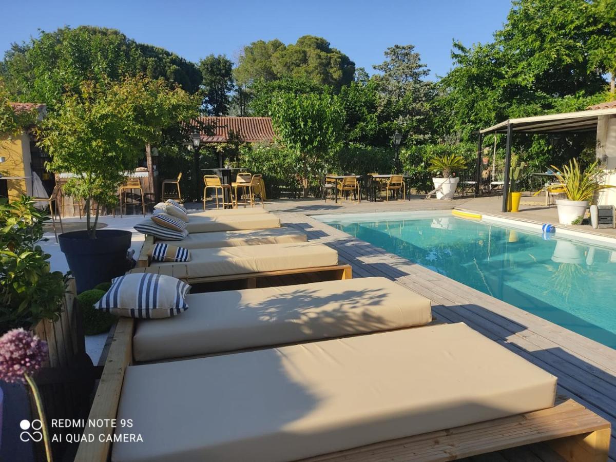 B&B La Terre Brulee Aigues-Mortes Εξωτερικό φωτογραφία